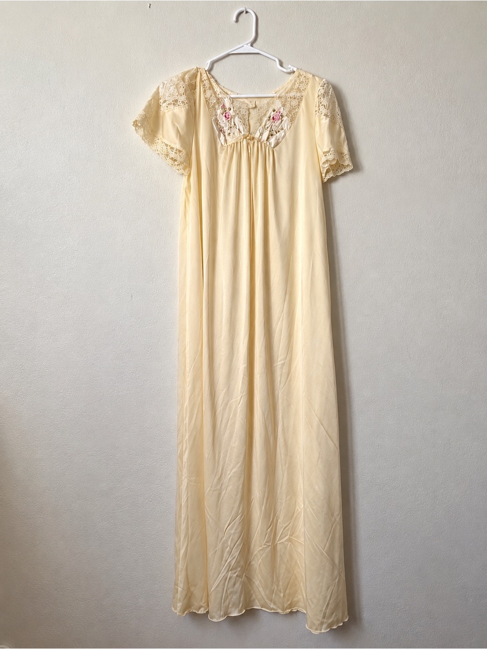 Vintage 1970s Lorraine Ivory Nylon Nightgown Maxi Gown Lace